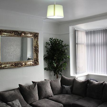 Luxury 3 Bedroom House Birmingham Exteriör bild
